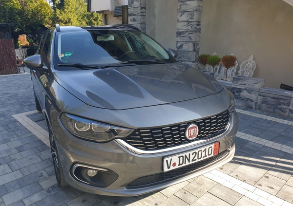 Fiat Tipo cena 33900 przebieg: 152000, rok produkcji 2018 z Limanowa małe 191